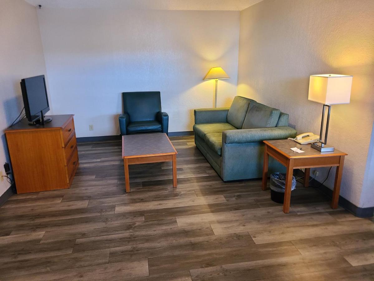 La Quinta Inn By Wyndham Farmington Exterior foto